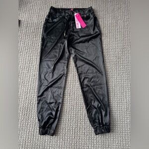 NWT Black Satin Lilly Pulitzer Joggers Julissa Stretch Pant Small S pants